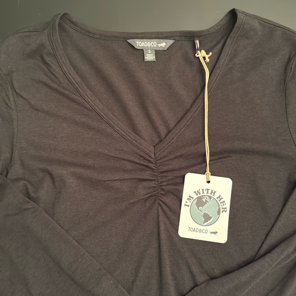 Toad&Co Black V Neck LS Tee